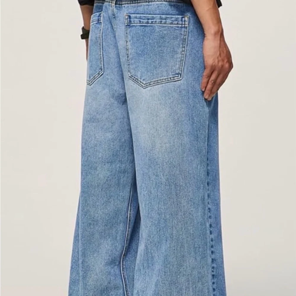 Men's Blue Wide-Leg Jeans - Picture 3 of 3